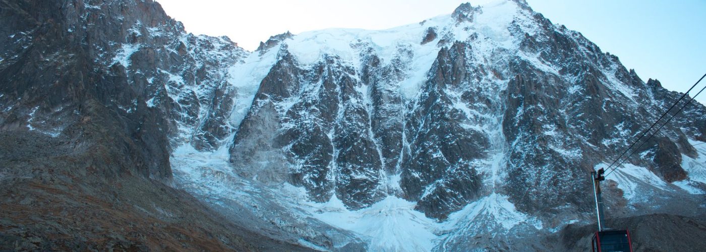 Massif du Mont-Blanc enneige, Alpes